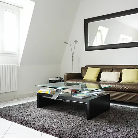 Champs-elysees - 2 Pieces - 16 Apartment Paris